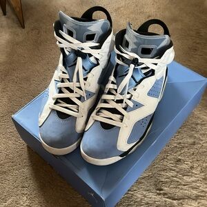 Slightly worn UNC 6 size 11 I have the goat receipt